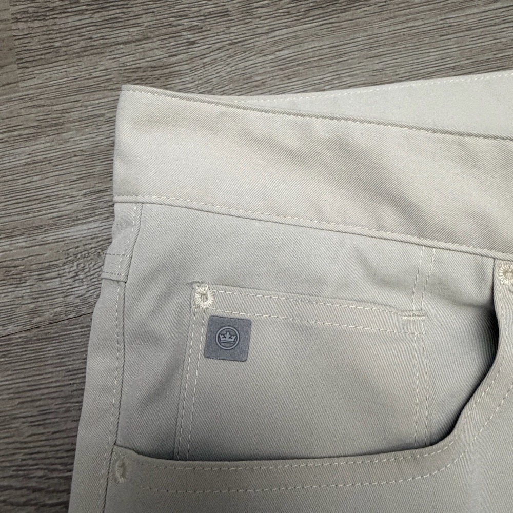 Peter Millar EB66 Golf Pants Khaki 40x32 Gray Lightweight 5 Pocket Performance - Picture 3 of 15